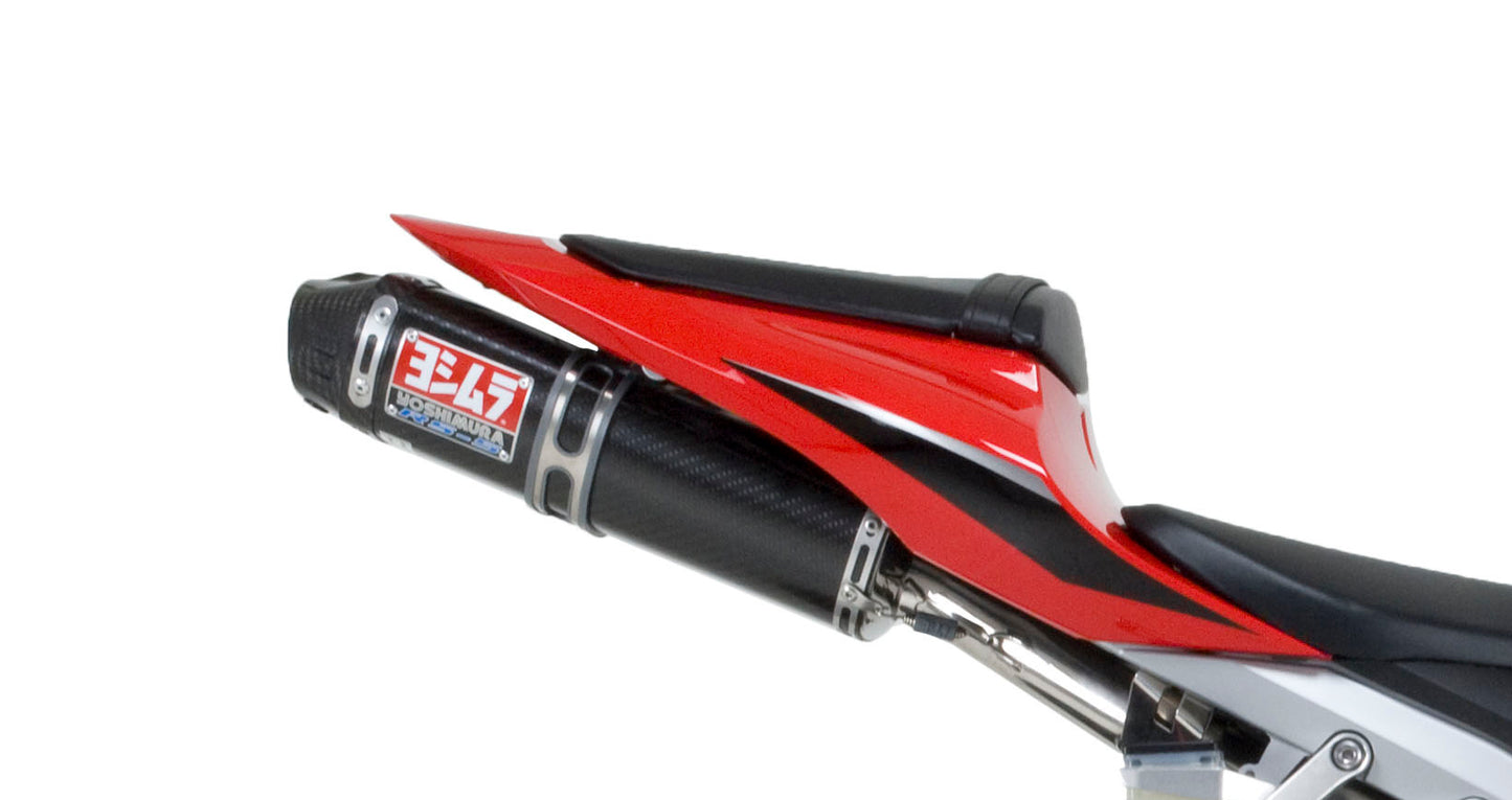YOSHIMURA Race RS-5 UTV full exhaust system with stainless steel and carbon fiber components, showcasing sleek metallic and carbon fiber parts.
