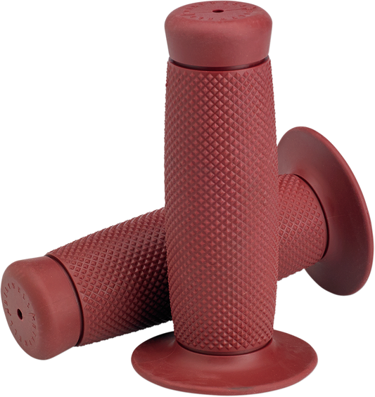 BILTWELL Renegade 7/8" motorcycle grips in Oxblood color, with textured rubber surface and metal end caps for a stylish look.