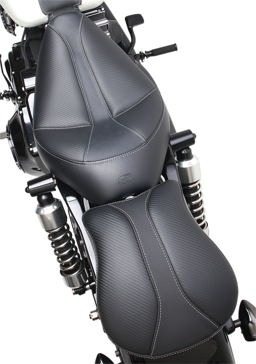 Contoured SADDLEMEN Dominator Pad seat for motorcycles, featuring a 9-inch width and ergonomic design, made by Bill's Exhausts.