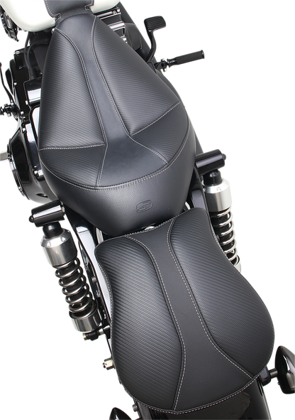 Contoured SADDLEMEN Dominator Pad seat for motorcycles, featuring a 9-inch width and ergonomic design, made by Bill's Exhausts.
