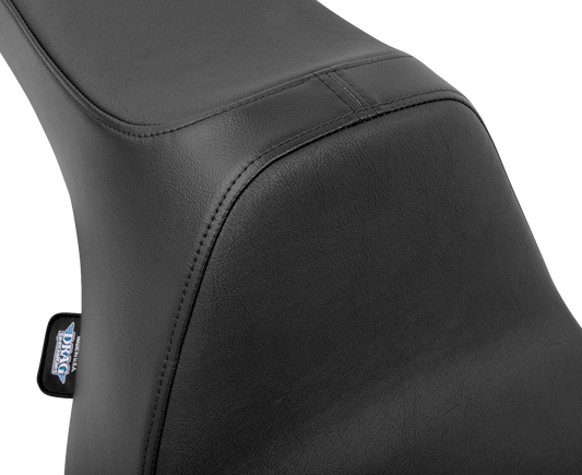 Black Predator III Seat by DRAG SPECIALTIES SEATS for FLT/FLH 2023-2024 motorcycle, smooth black leather finish.