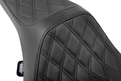 Drag Specialties Predator III black seat for FLT/FLH 2023-2024, double diamond design on motorcycle seat.