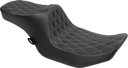 Drag Specialties Predator III 2-up seat for FLT/FLH 2023-2024, vinyl with silver stitching and double diamond design.
