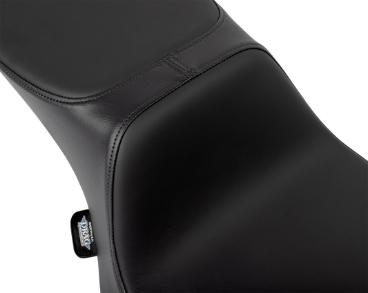 Drag Specialties Performance Predator 2-up seat in solar leather for FLHX and FLTR motorcycles, extended reach, stylish and comfortable.