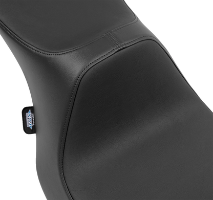 Drag Specialties Predator III 2-up seat for FLT/FLH motorcycles, smooth vinyl with molded design for 2023-2024 models.