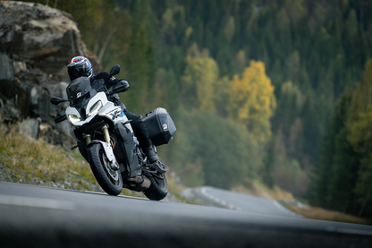 BRIDGESTONE T33 front motorcycle tire, 120/70R19 size, showing tread pattern and sidewall details.