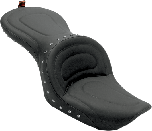 Bill's Exhausts SADDLEMEN Explorer Special Seat for FXDWG 1996-2003, showing the custom motorcycle seat design and stitching details.