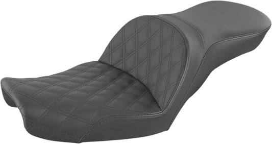 Bill's Exhausts SADDLEMEN Explorer Seat with lattice stitching for Dyna 896-04-029LS motorcycle, showcasing seat design and stitching details.