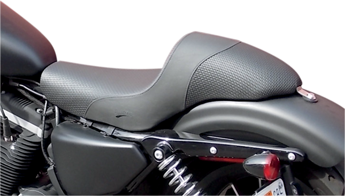 SADDLEMEN Americano Smooth Seat for XLR motorcycle by Bill's Exhausts, shown with sleek, contoured design and smooth finish.