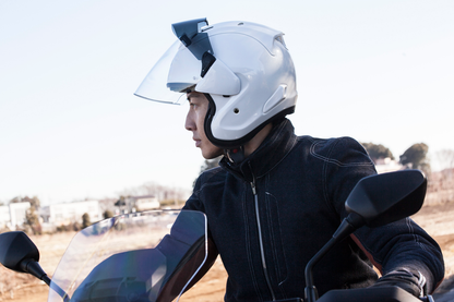 Arai Ram-X Diamond White motorcycle helmet with large size, featuring a sleek white design and aerodynamic shape.