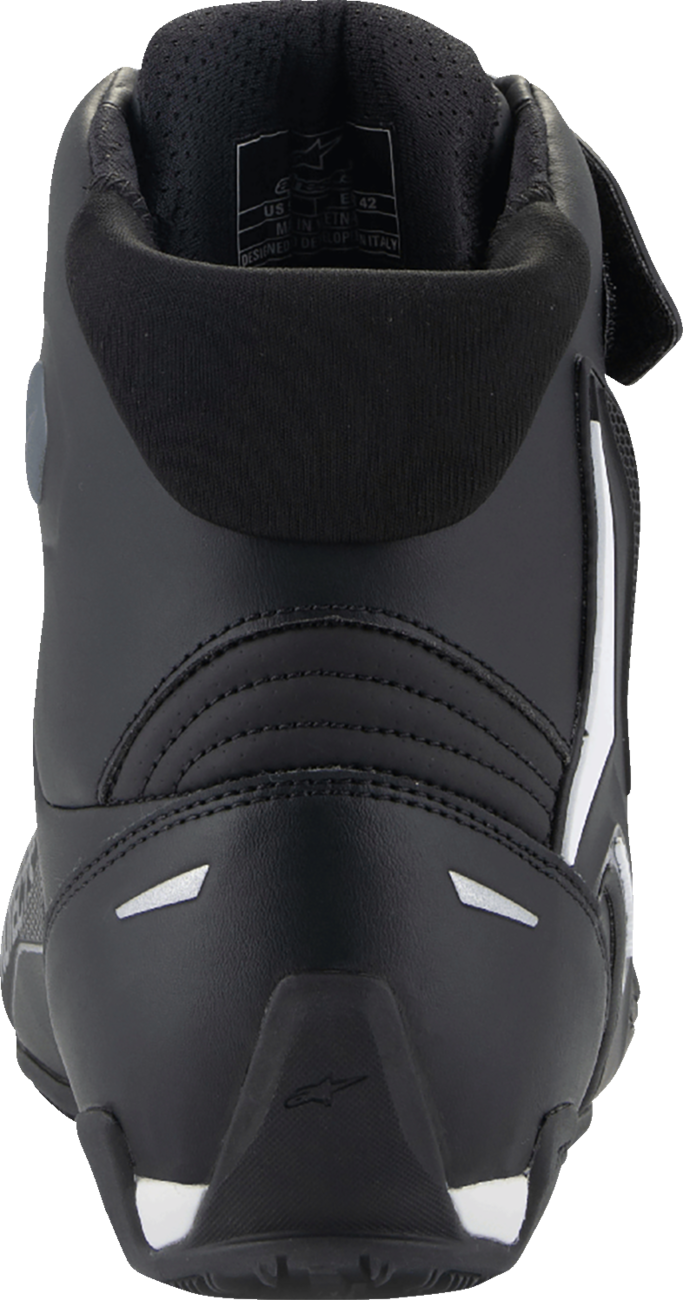 Alpinestars Faster-4 road cycling shoes in black and white, US 9.5, with sleek design and secure closure system.