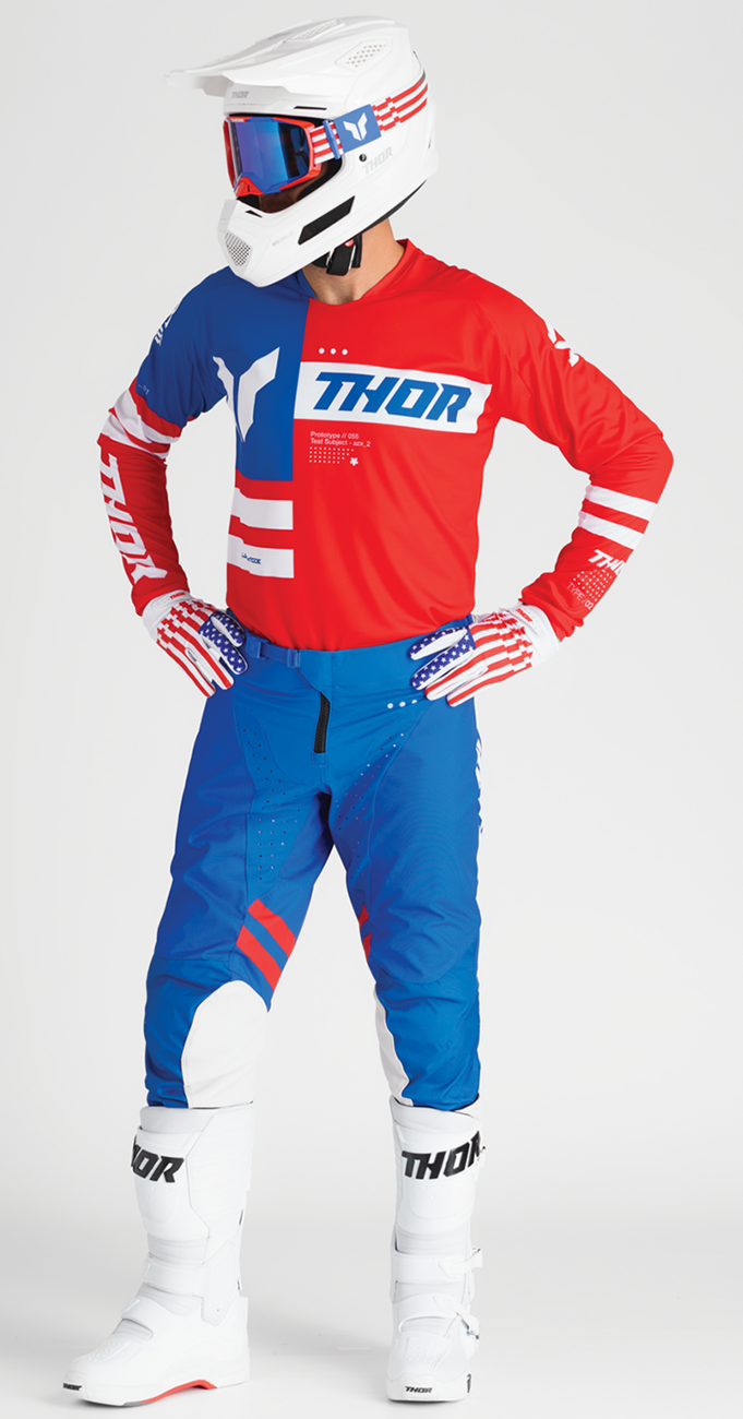 THOR Launchmode Patriot gloves in 2XL size, model 3330-8211, black and red riding gloves with protective features.