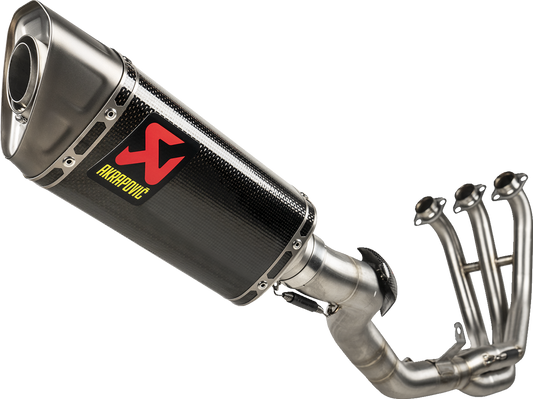 AKRAPOVIC Racing Line exhaust system with carbon fiber finish for Yamaha Tracer 9 motorcycle, showcasing sleek design and high-performance build.