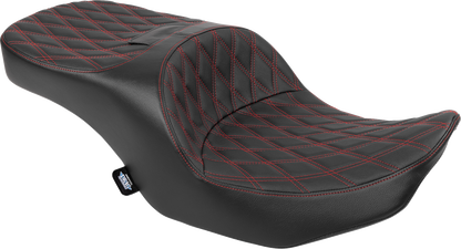 Black vinyl Drag Specialties Freedom Seat with red double diamond stitching for FLT/FLH 2023-2025 motorcycles, part #4711D.