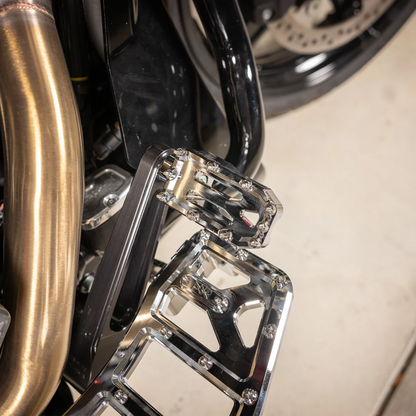 THRASHIN SUPPLY CO. Aggressor Brake Pedal - Chrome for Touring Models TSC-2221-3