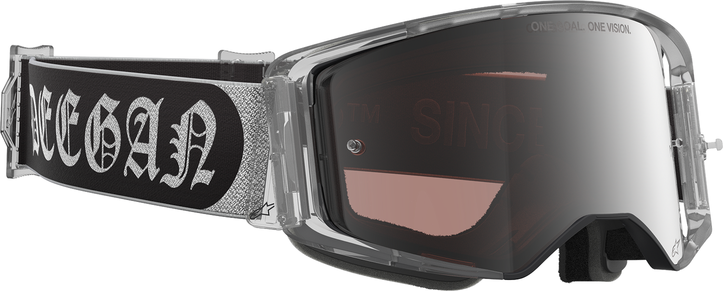 Alpinestars Supertech Goggels Deegan 38 XXV with silver mirror lens, racing goggles with aerodynamic frame and clear adjustable strap.