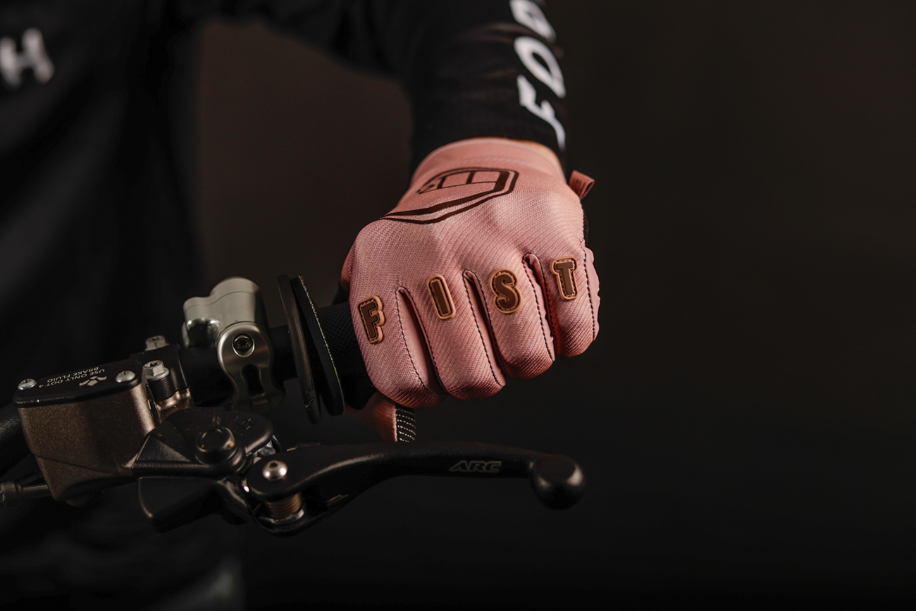 FIST HANDWEAR Strapped Earth Stocker gloves in tan, size XL, featuring durable straps and rugged hand protection.