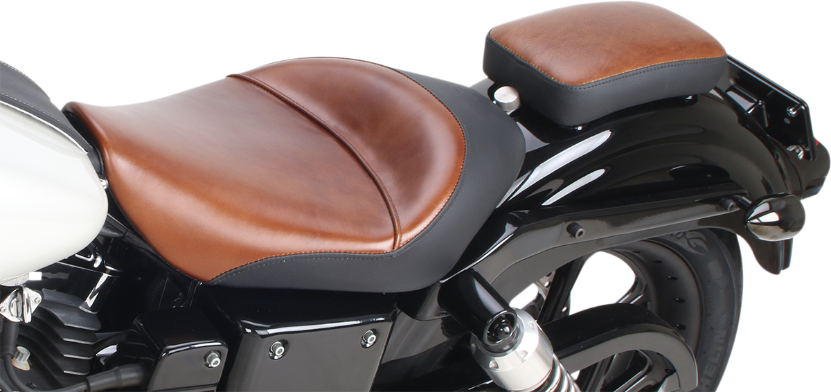 Saddlemens Lariat Pad 6-inch seat designed for motorcycle comfort, with durable construction and stylish black finish.