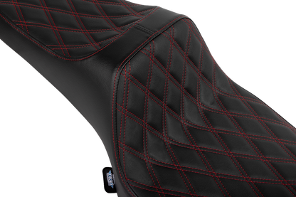 Drag Specialties Predator III 2-up seat on Indian Chieftain and Challenger motorcycle, featuring durable black leather upholstery.