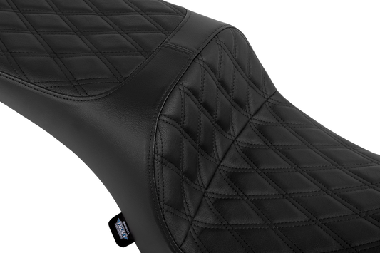 Drag Specialties Challenger and Chieftain vinyl seat with black double diamond stitching, designed for 2020-2025 motorcycle models.