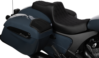 Drag Specialties Predator III 2-up seat for Chieftain and Challenger motorcycles, featuring comfortable, stylish design.