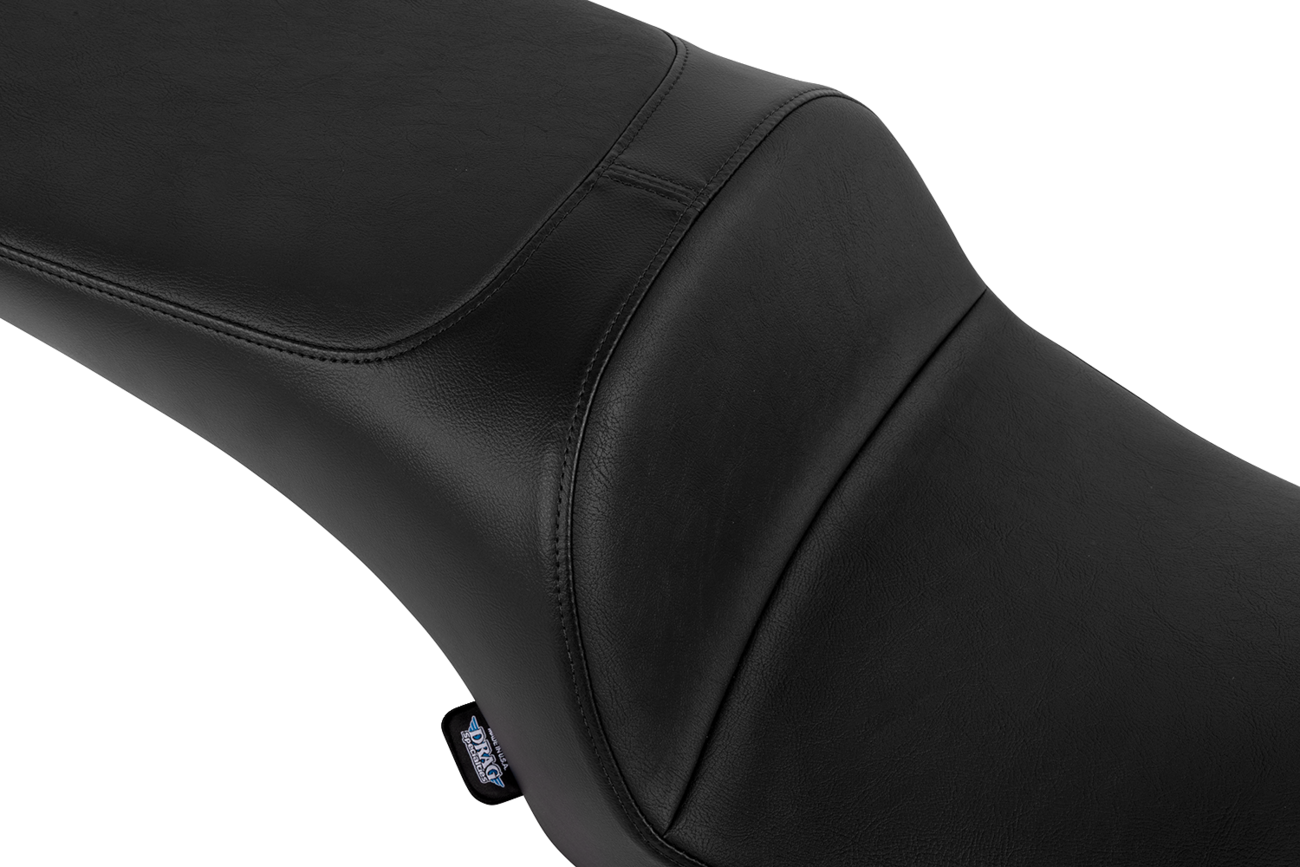 Smooth vinyl Freedom Seat for Challenger 2020-2025 and Chieftain 2025 by Drag Specialties Seats, shown in the image.