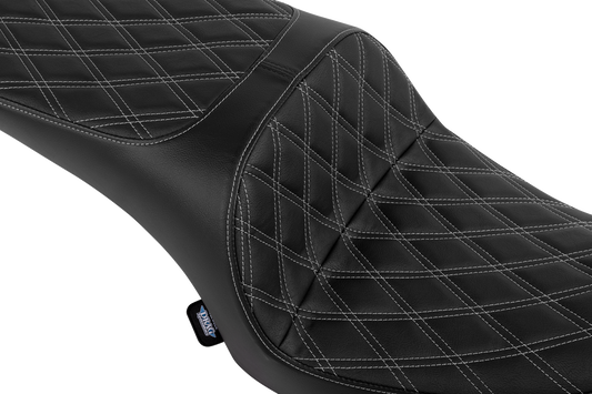 Drag Specialties Freedom Seat for Challenger and Chieftain motorcycles, vinyl with double diamond silver stitching.