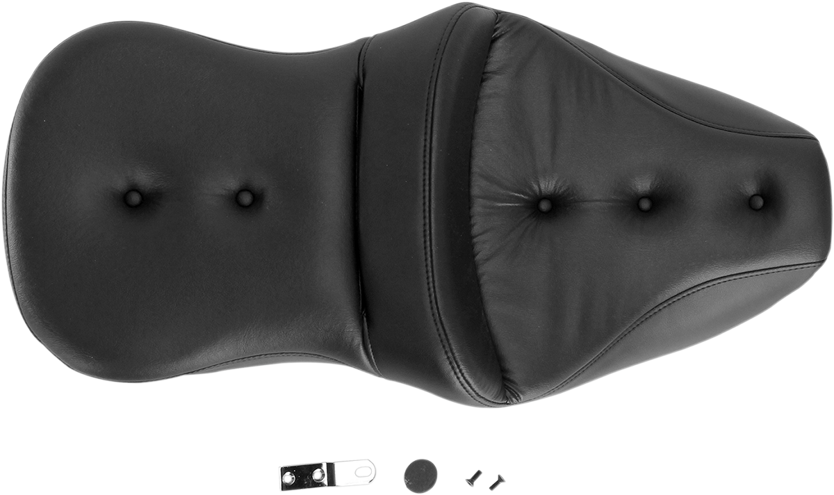 Black Saddlemens Pillow-Top Roadsofa seat for FLH/FLT motorcycles, featuring a comfortable, padded design for 1999-2007 Harley-Davidson models.
