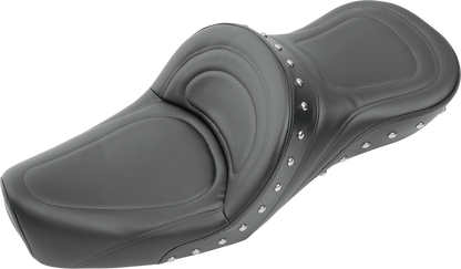 SADDLEMEN Explorer Special Seat XL for Harley-Davidson '86-'03 with leather cover and detailed stitching, designed for comfort.