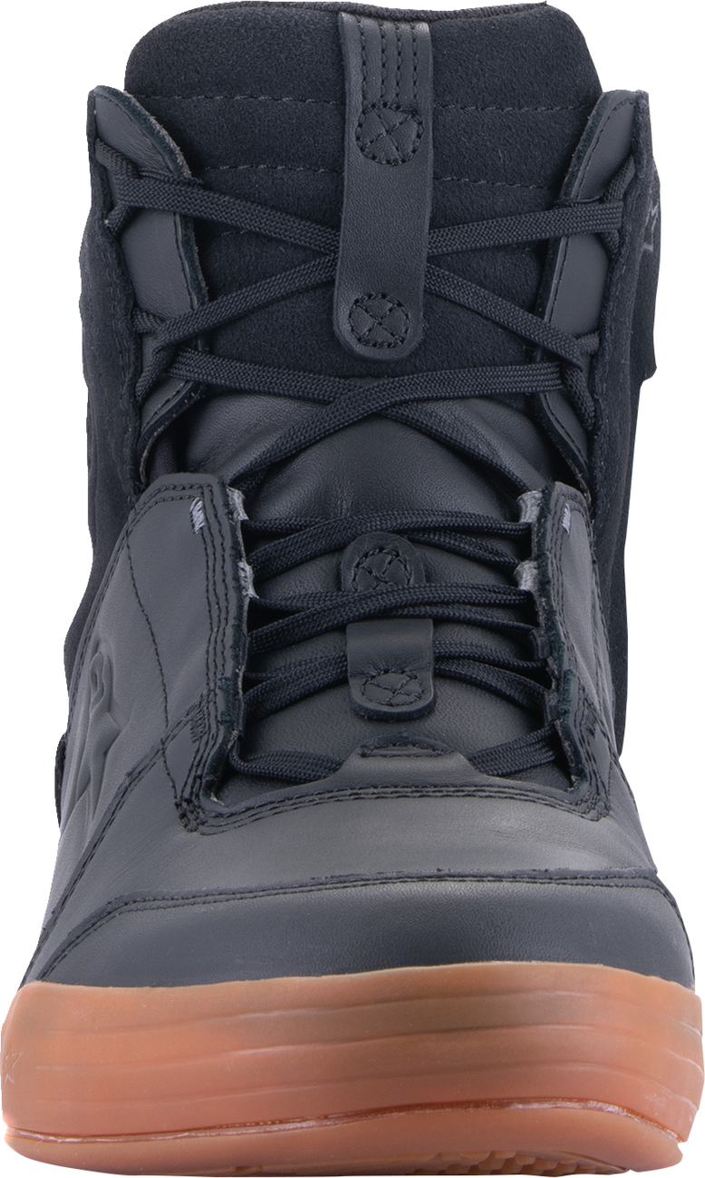 Alpinestars Chrome waterproof shoes in black and brown with US 7.5 size, featuring durable design and sleek style.