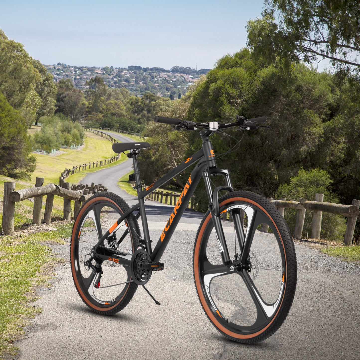 Hycline Ecarpat Cirge MTB 27.5-inch bicycle with rugged frame and knobby tires, suitable for mountain biking adventures.