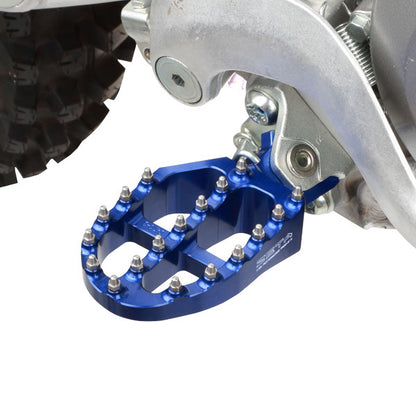 Blue ZETA aluminum footpegs for motocross bikes, durable MX bike footpegs with part number ZE93-1623