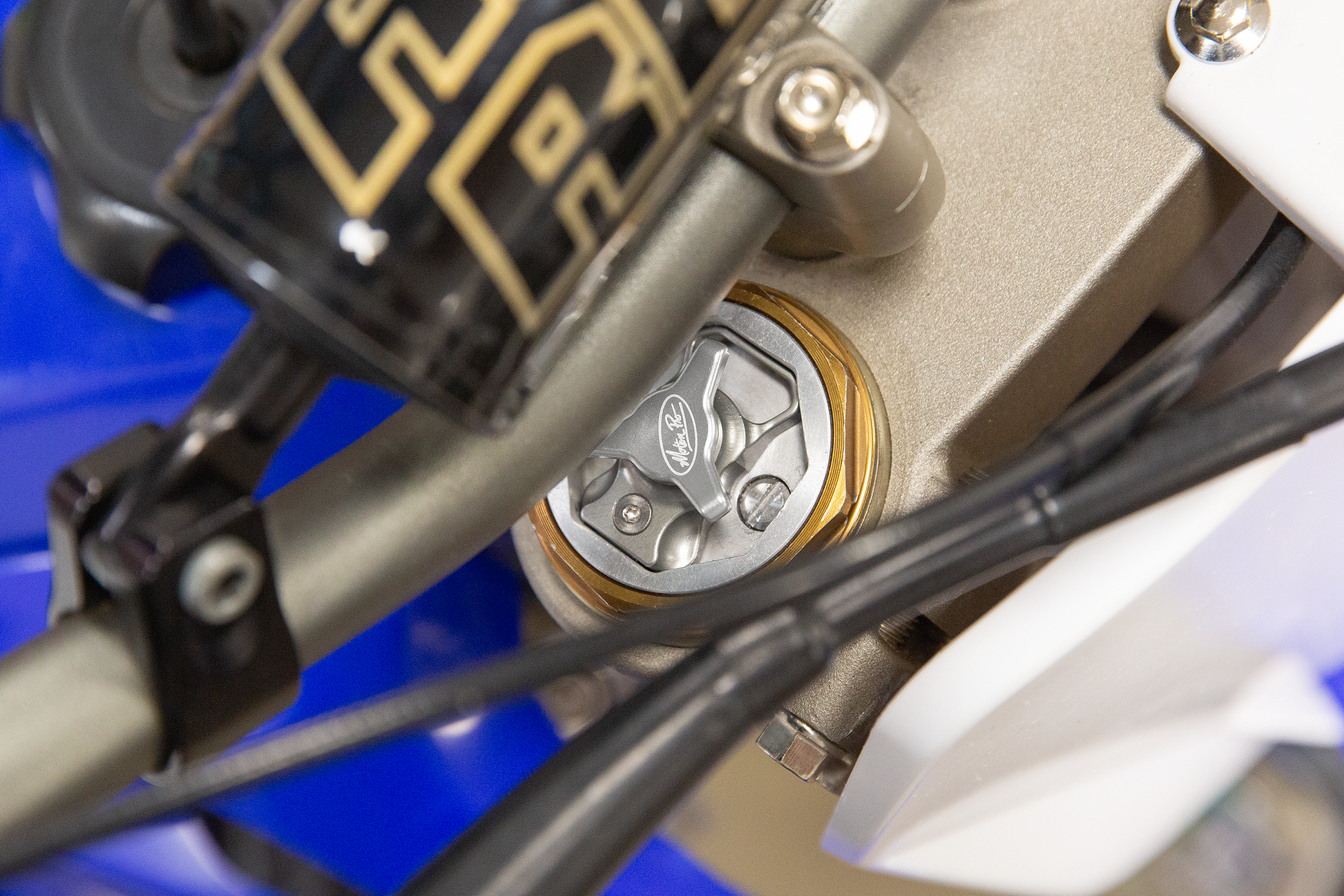 Motion Pro compression adjuster for KYB AOS SSS forks, part number 11-0124, shown in the image with its components.