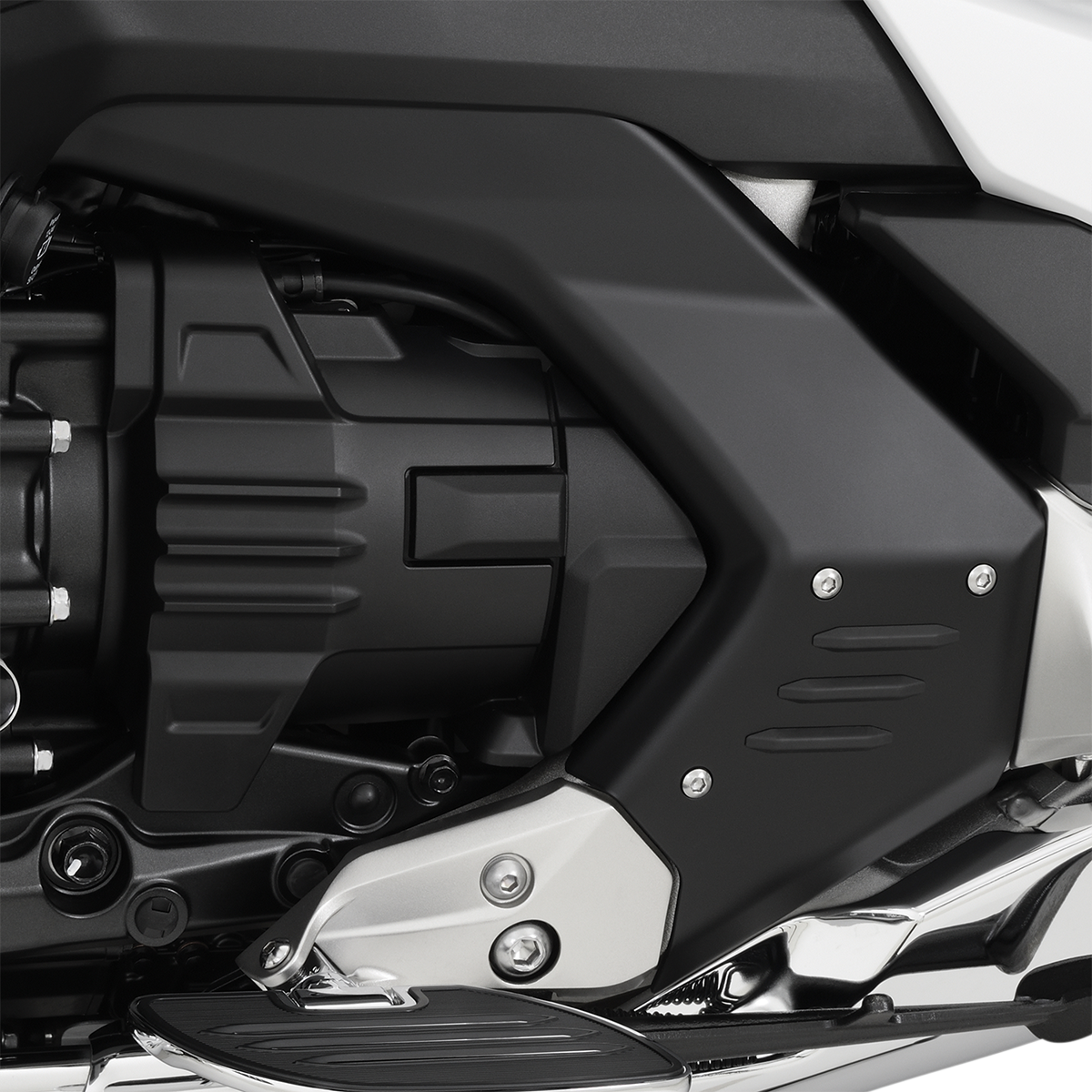 Black Show Chrome frame cover for engine from Bill's Exhausts, designed to fit 52-962BK model with sleek chrome finish.