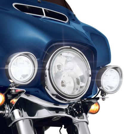 Chrome Show Chrome 3.5-inch driving light kit for 99-20 FLHT motorcycles, with engine mounting from Bill's Exhausts.
