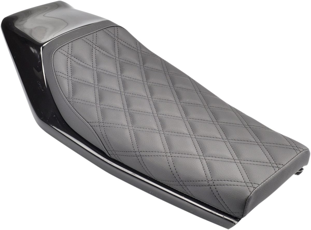 SADDLEMEN Lattice Stitched Caballero Seat for motorcycles, featuring detailed stitching and durable seat design.