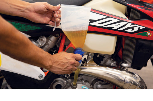 MOTION PRO, Motion Pro Pro Funnel with Integrated Shutoff Valve and 34 oz Capacity