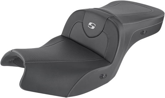Bill's Exhausts SADDLEMEN heated Roadsofa seat in black with carbon fiber finish, without backrest, designed for Indian I20-06-185HCT.