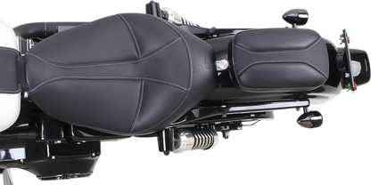 SADDLEMEN Dominator Pad seat for motorcycles, featuring a 6-inch design with durable padding and sleek black upholstery.