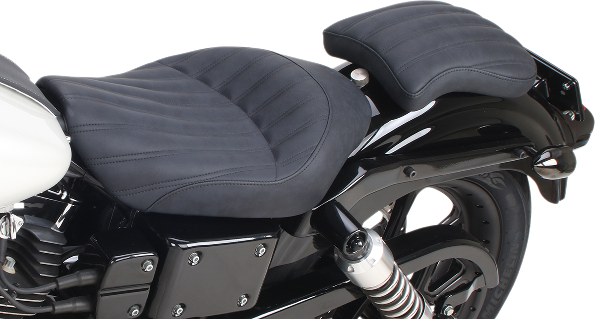 SADDLEMEN contoured knuckle pad seat by Bill's Exhausts, 9-inch size, with ergonomic design and protective padding for comfort.