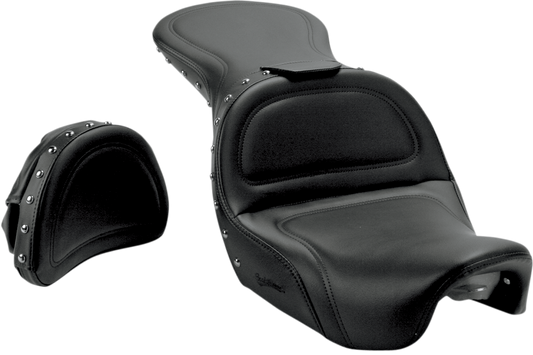 Bill's Exhausts SADDLEMEN Explorer Special Seat with backrest for Dyna motorcycles, showing the padded seat and back support.