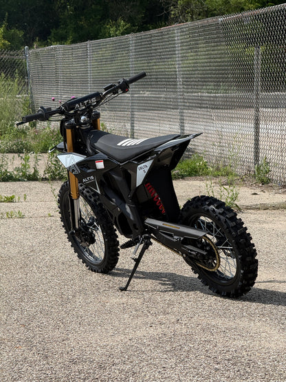 2026 Altis Delta S Electric Motorcycle – 72V | 8kW | 60 MPH