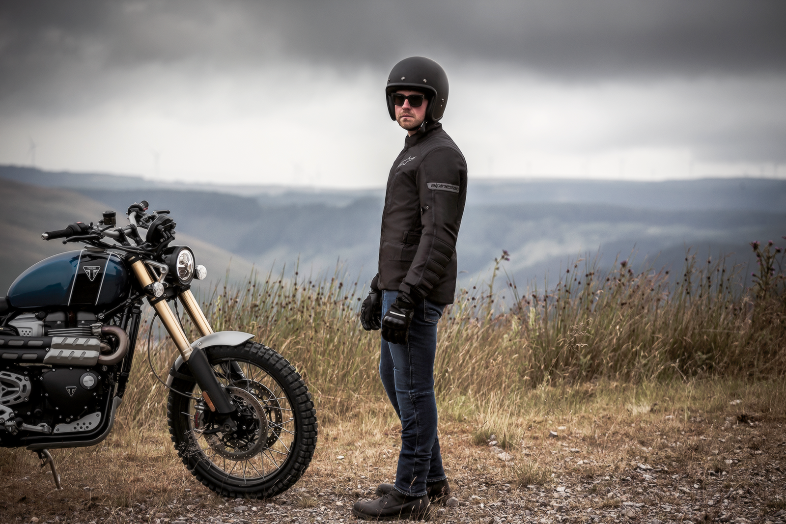 Alpinestars Gravity Drystar® motorcycle jacket in black, 3XL, featuring protective design and breathable material.