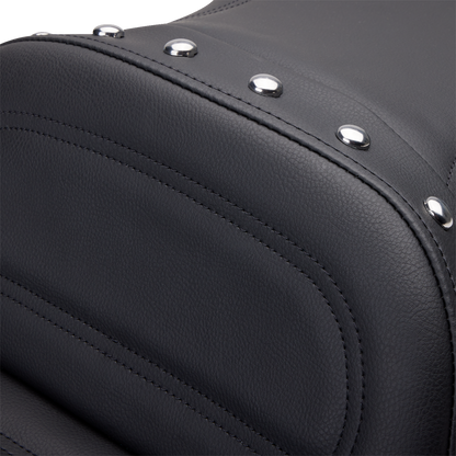 Bill's Exhausts Saddlemen Explorer Special Seat with backrest for XL motorcycles, showing the cushioned seat and backrest design.