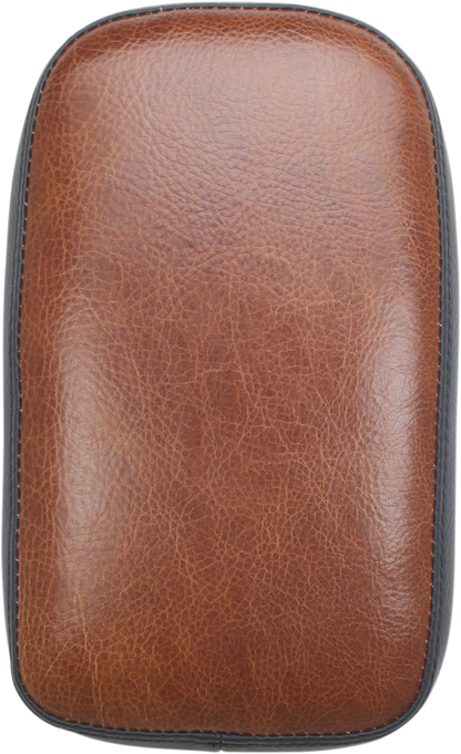 Bill's Exhausts SADDLEMEN Lariat Pad 6-inch seat with leather and stitching details, designed for motorcycle comfort.