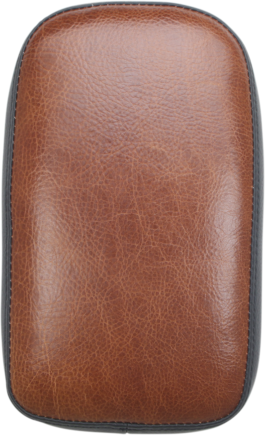 Bill's Exhausts SADDLEMEN Lariat Pad 6-inch seat with leather and stitching details, designed for motorcycle comfort.