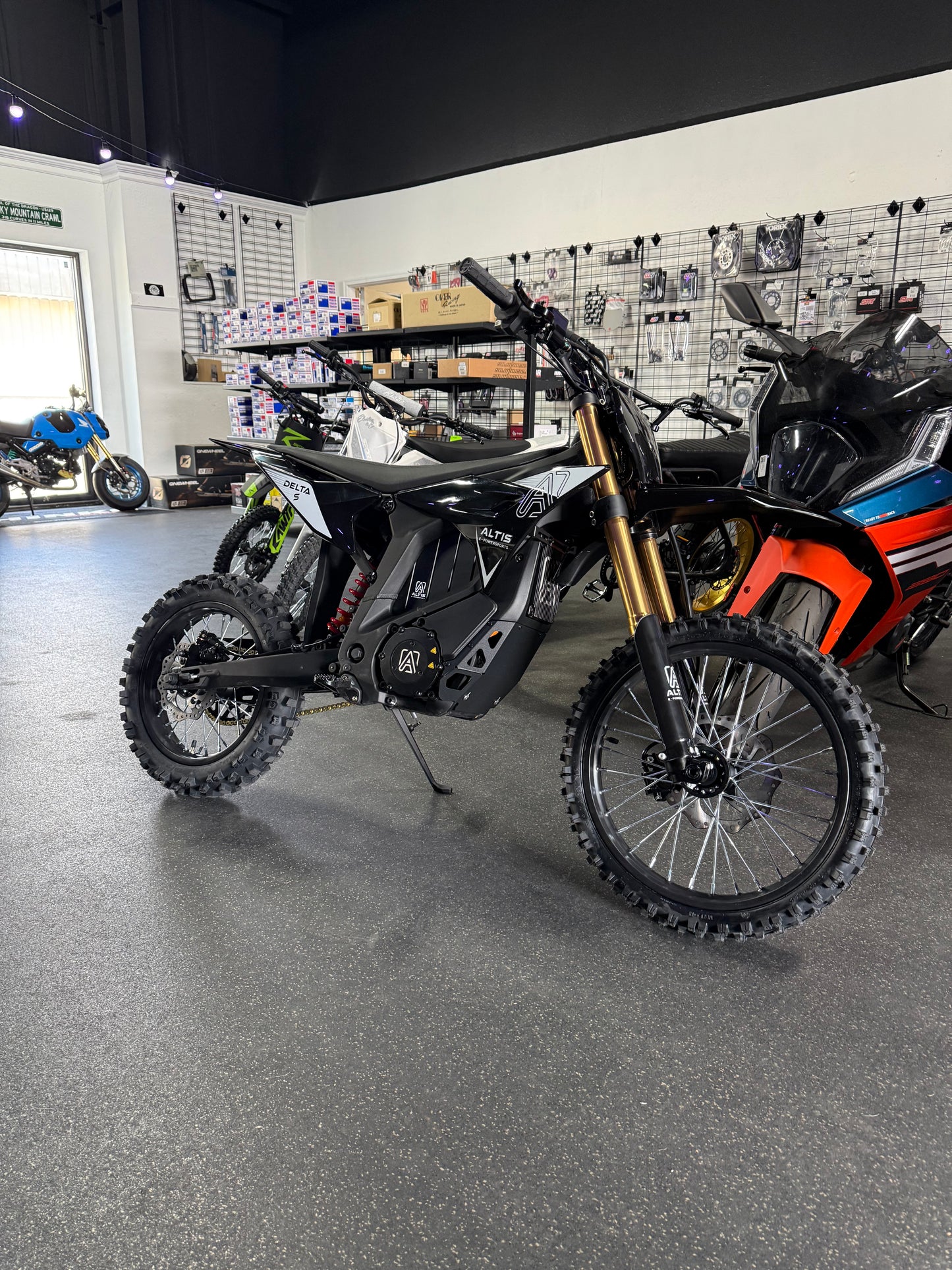 2026 Altis Delta S Electric Motorcycle – 72V | 8kW | 60 MPH