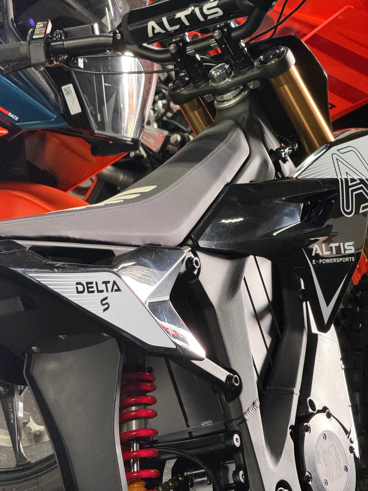 2026 Altis Delta S Electric Motorcycle – 72V | 8kW | 60 MPH