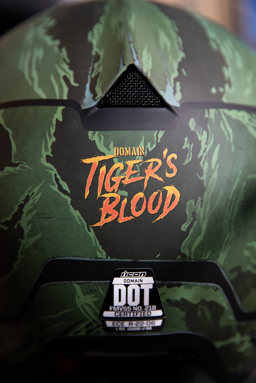 Bill's Exhausts ICON Domain™ Helmet Tiger's Blood green 2XL helmet with sleek design and vibrant tiger blood color.
