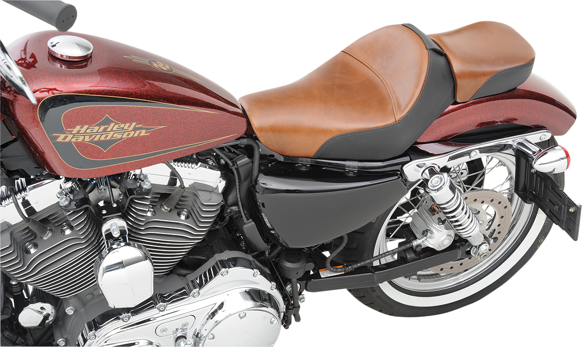 Bill's Exhausts Saddlemens Lariat Seat for 4.5-gallon tank, XL size, black leather with detailed stitching and ergonomic design.